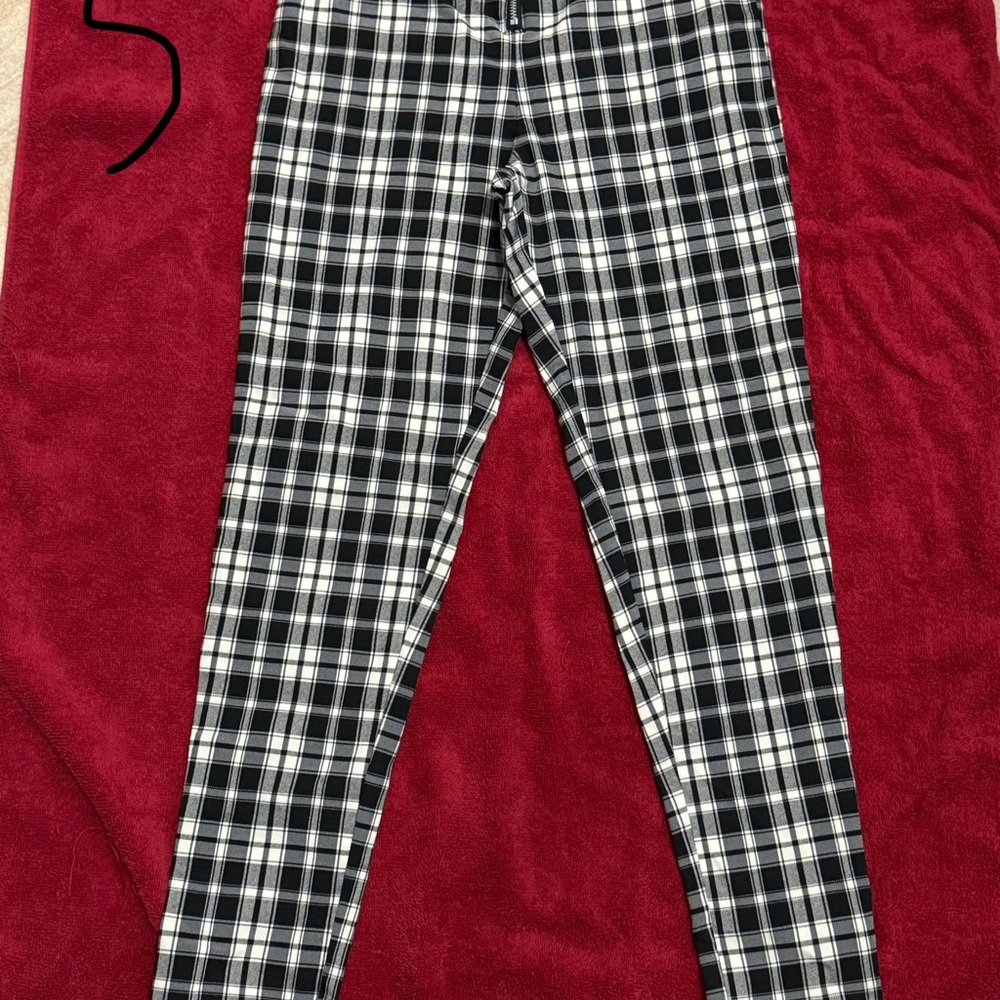 Zara Black and White Plaid Leggings